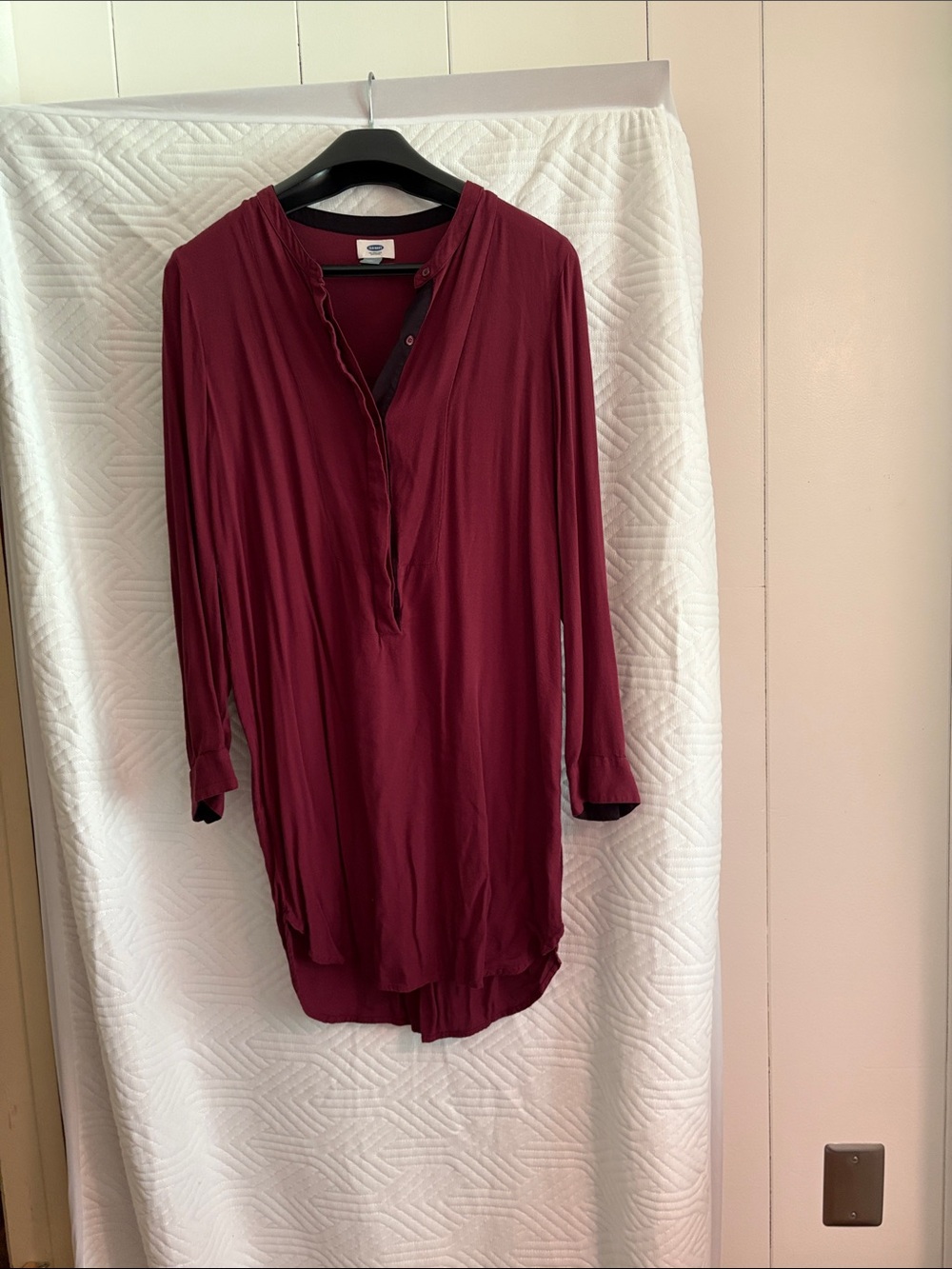 Old Navy Burgundy Split-Neck Tunic